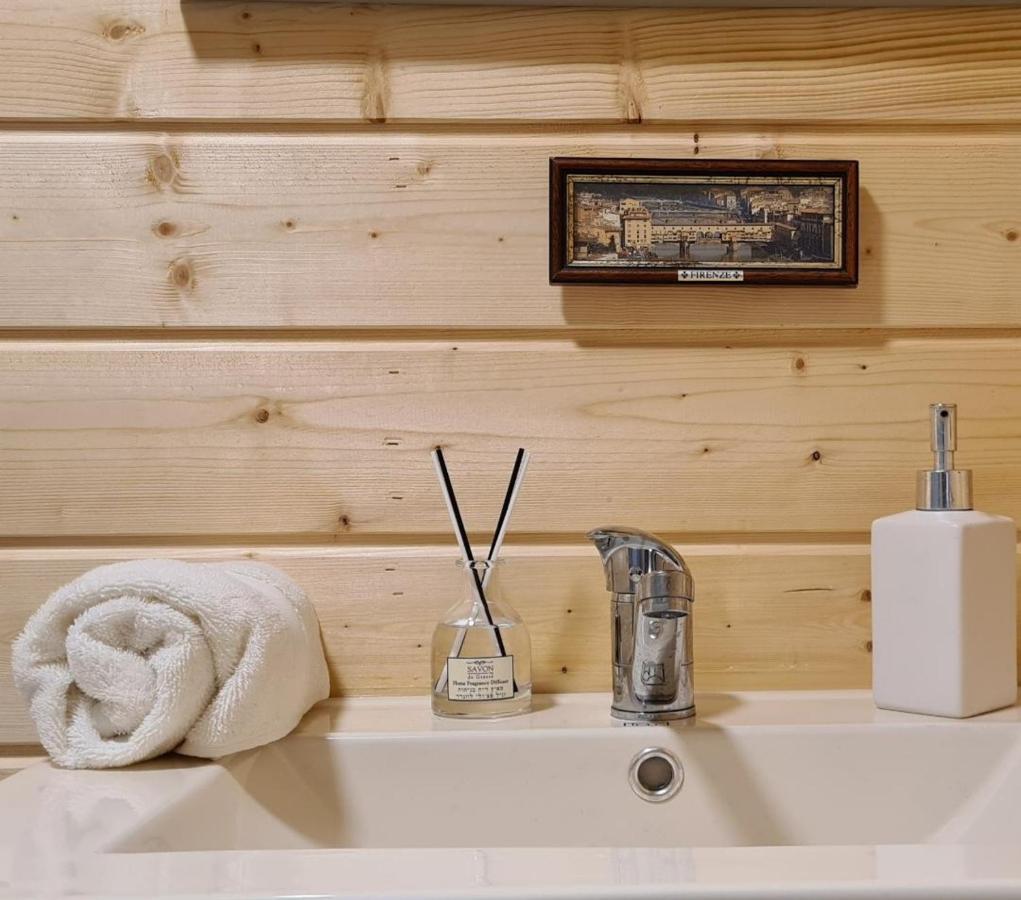 Vida Bhermon 2, One Small Wooden Cabin Майдал Шамс Екстериор снимка